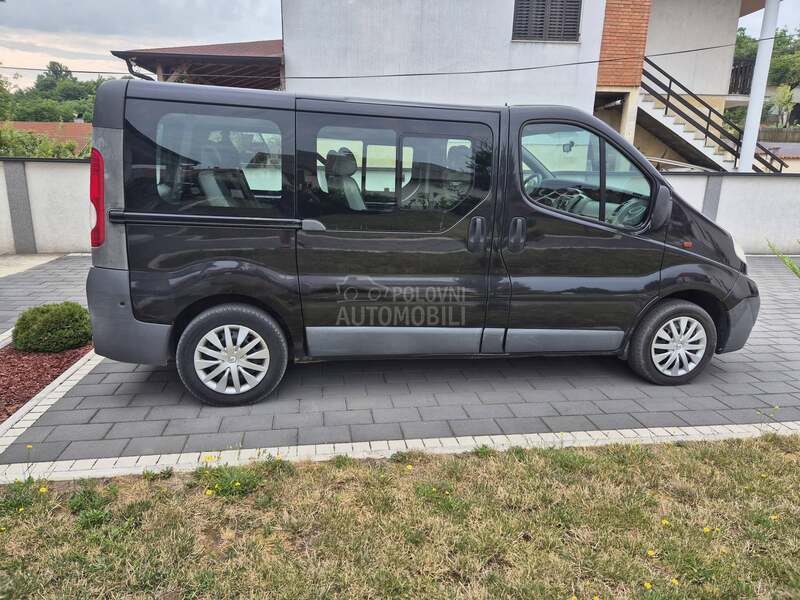 Opel Vivaro 2.5 d