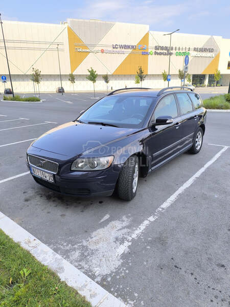Volvo V50 