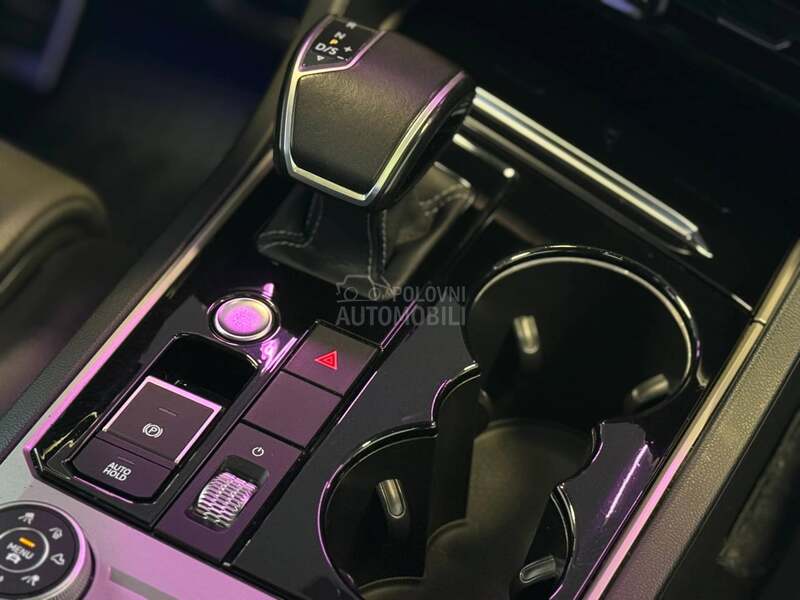Volkswagen Touareg R-Line