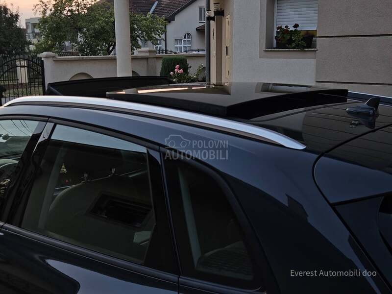 Audi Q5 2.0/QUATT/PANO/MATR