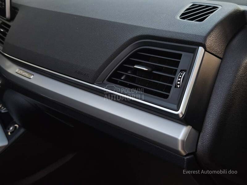Audi Q5 2.0/QUATT/PANO/MATR