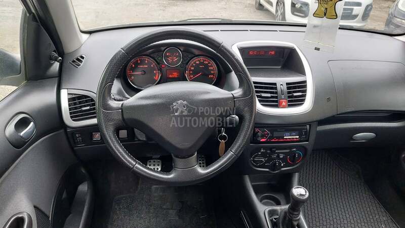 Peugeot 206 plus 1.1