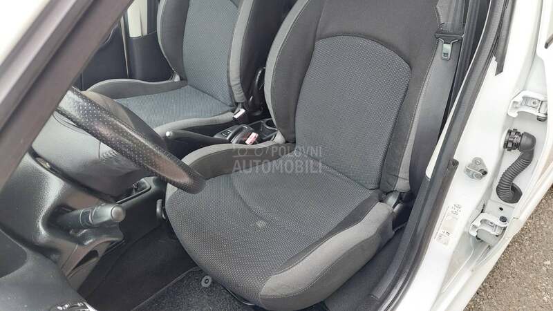 Peugeot 206 plus 1.1