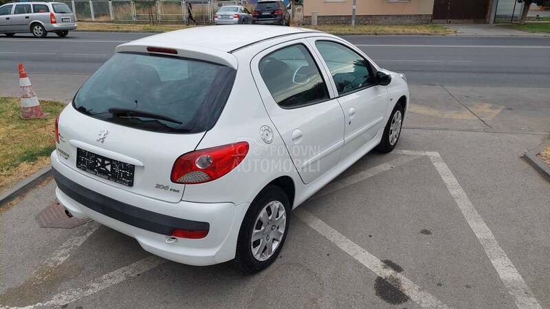 Peugeot 206 plus 1.1