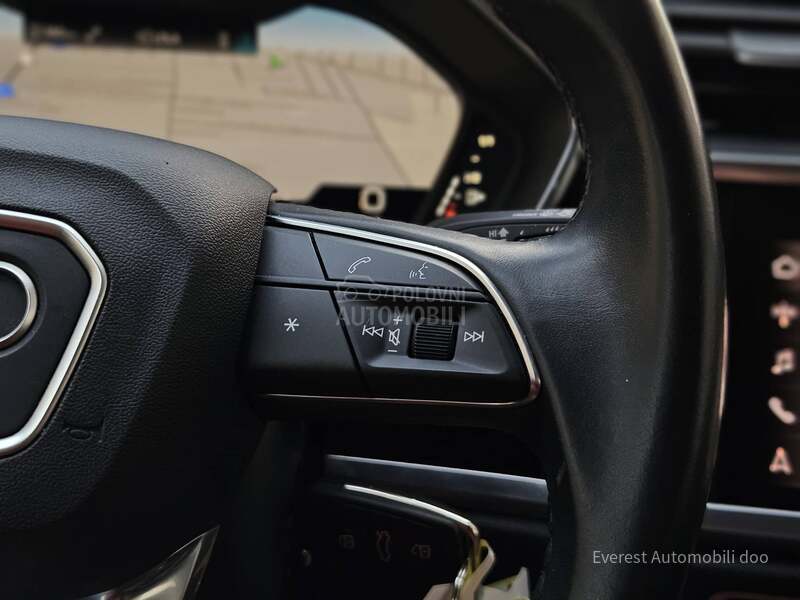 Audi Q3 2.0/SB/BusinesDakota