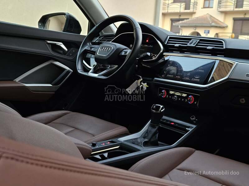 Audi Q3 2.0/SB/BusinesDakota
