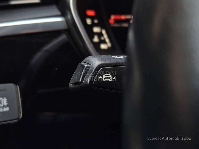 Audi Q3 2.0/SB/BusinesDakota