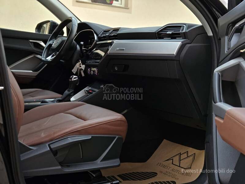 Audi Q3 2.0/SB/BusinesDakota