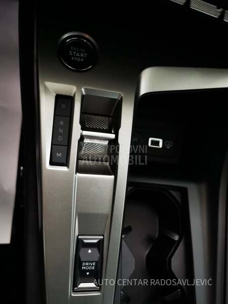 Peugeot 408 1.6E  215