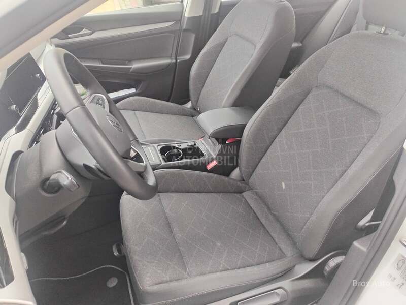Volkswagen Golf 8 