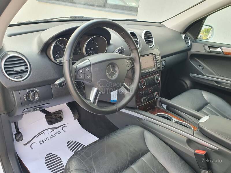 Mercedes Benz ML 320 CDI      CH