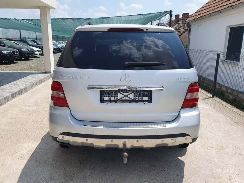 Mercedes Benz ML 320 CDI      CH