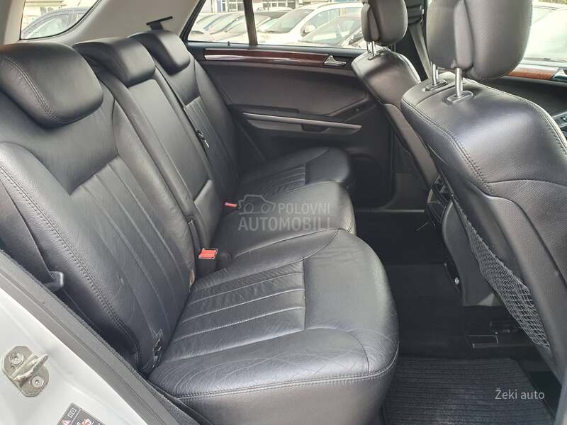 Mercedes Benz ML 320 CDI      CH