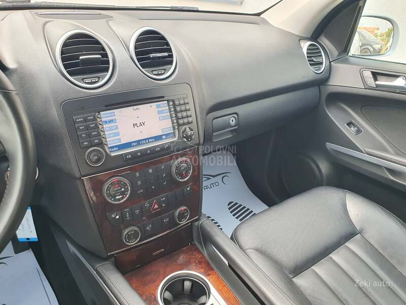 Mercedes Benz ML 320 CDI      CH
