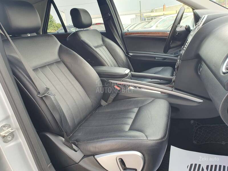 Mercedes Benz ML 320 CDI      CH