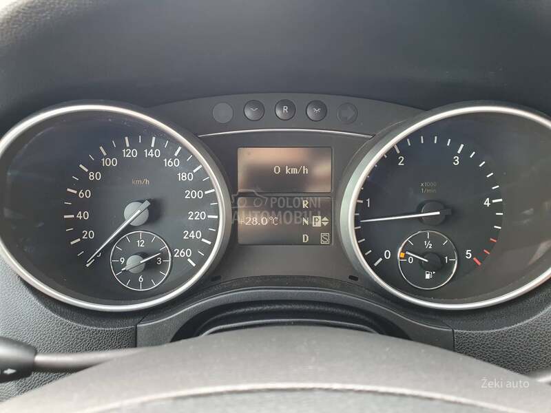 Mercedes Benz ML 320 CDI      CH