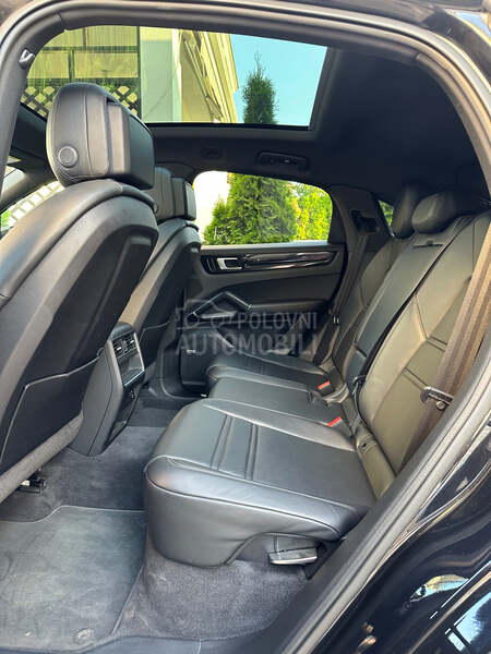 Porsche Cayenne Coupe E-Hybrid