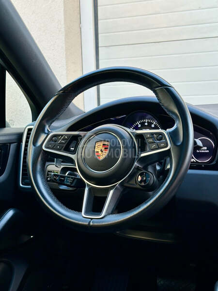 Porsche Cayenne Coupe E-Hybrid