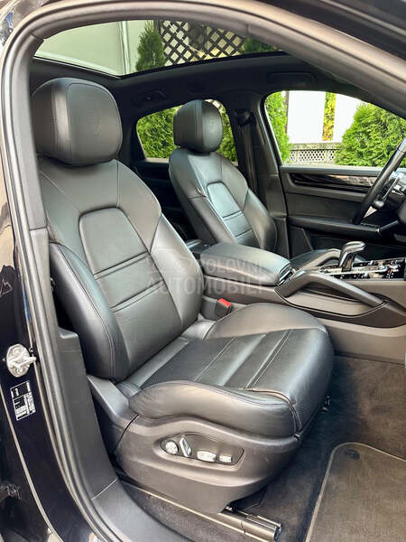 Porsche Cayenne Coupe E-Hybrid