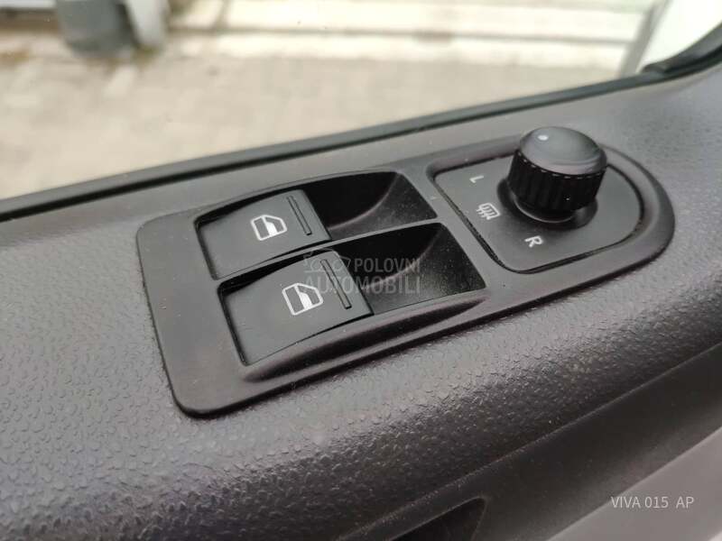 Volkswagen Transporter T5 5 SEDISTA