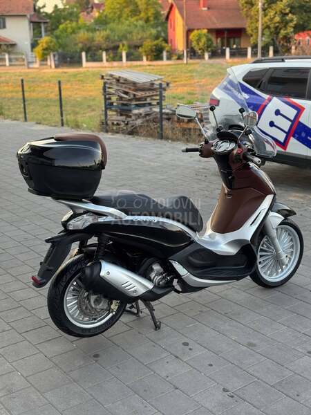 Piaggio Beverly 300 IE