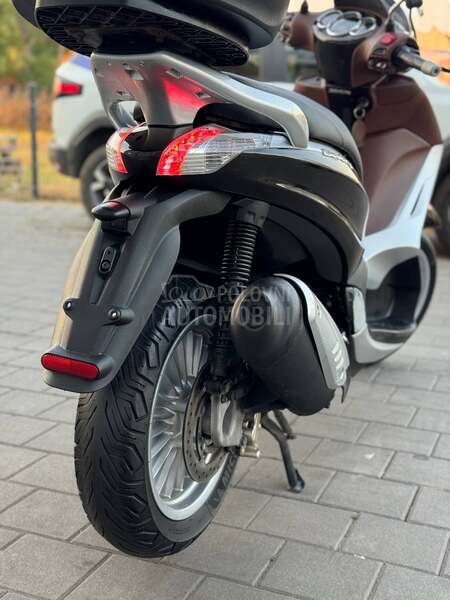 Piaggio Beverly 300 IE