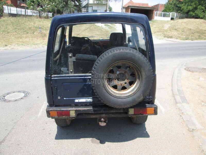 Suzuki SJ Samurai 