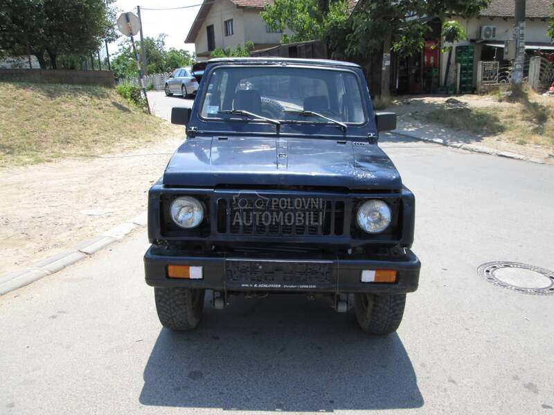 Suzuki SJ Samurai 