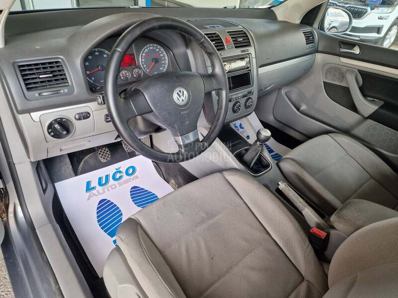 Volkswagen Golf 5 1.6 G A S