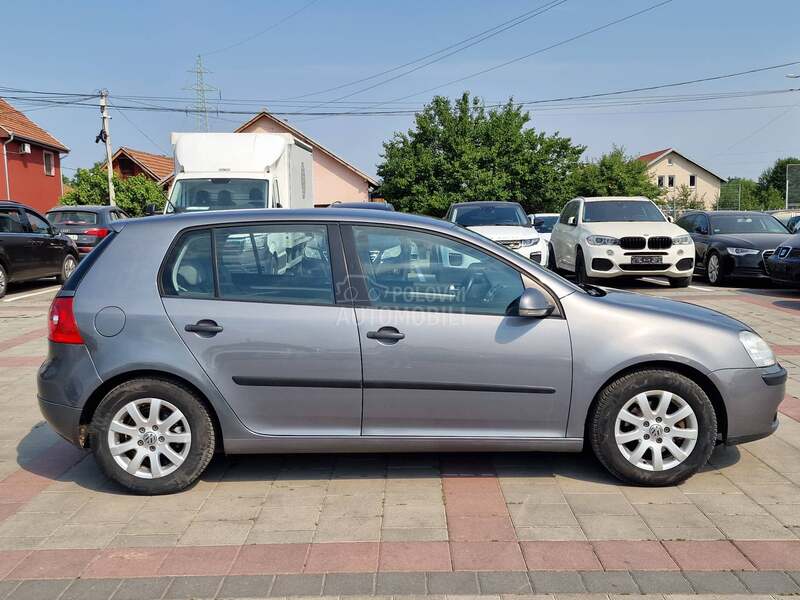 Volkswagen Golf 5 1.6 G A S