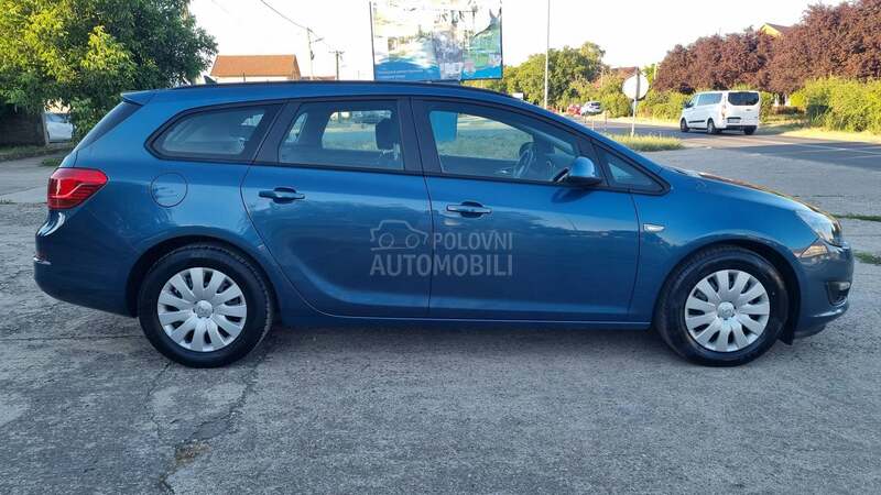 Opel Astra J N.A.V.I