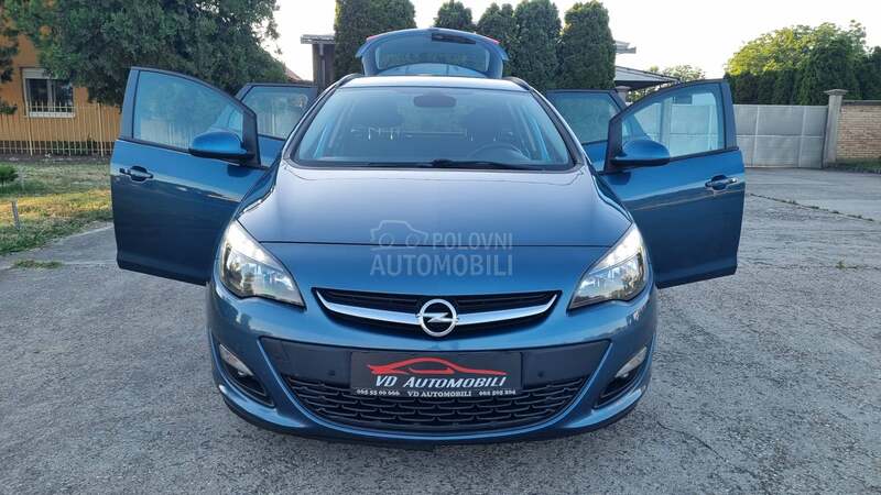 Opel Astra J N.A.V.I