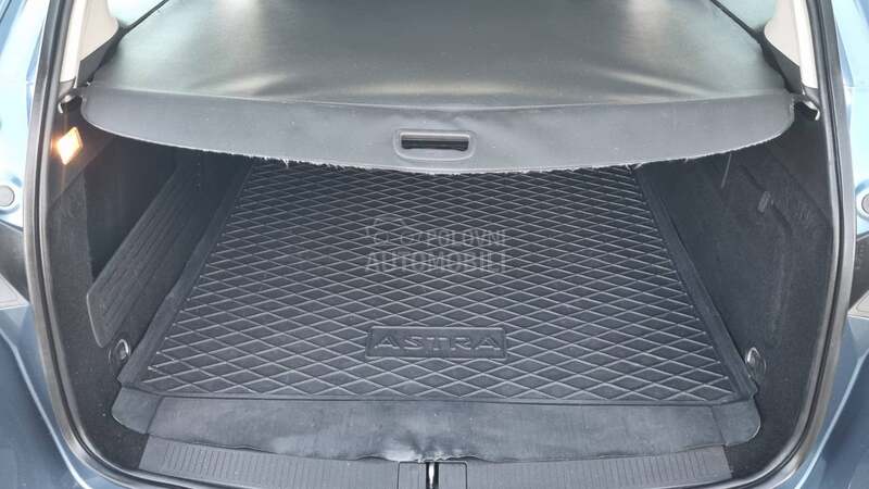Opel Astra J N.A.V.I