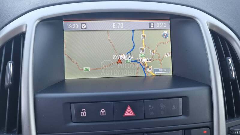 Opel Astra J N.A.V.I
