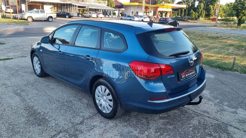 Opel Astra J N.A.V.I