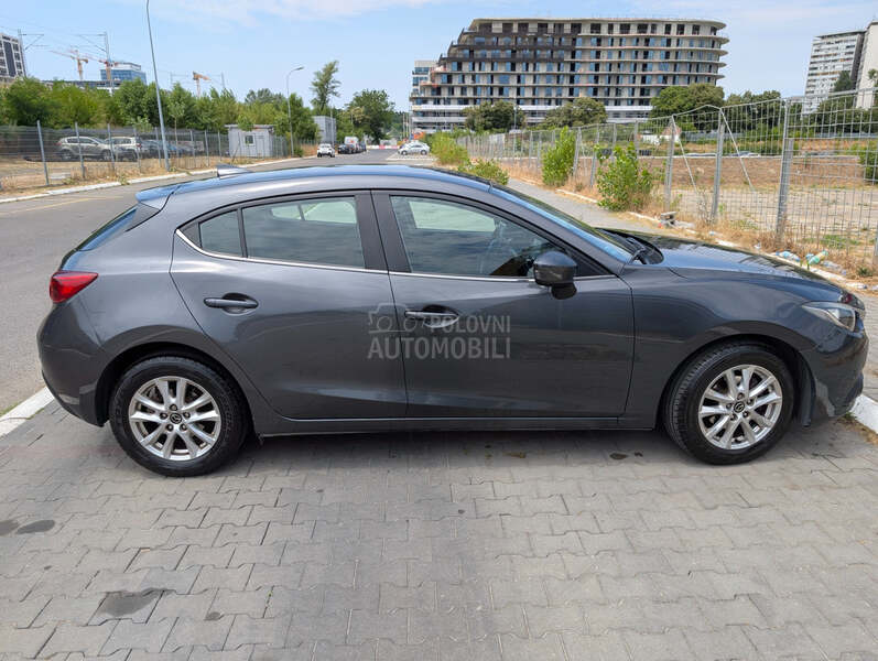 Mazda 3 1.5 skyactive