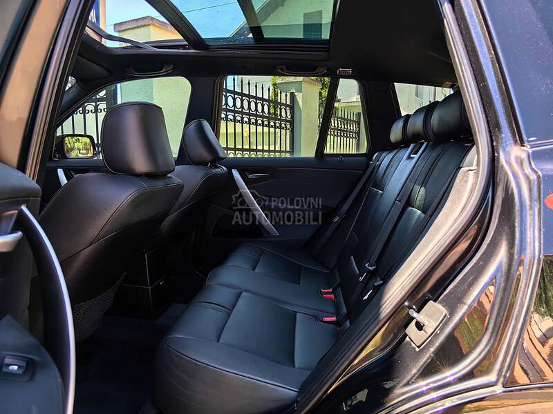 BMW X3 M-PAKET PAN0 NAVl
