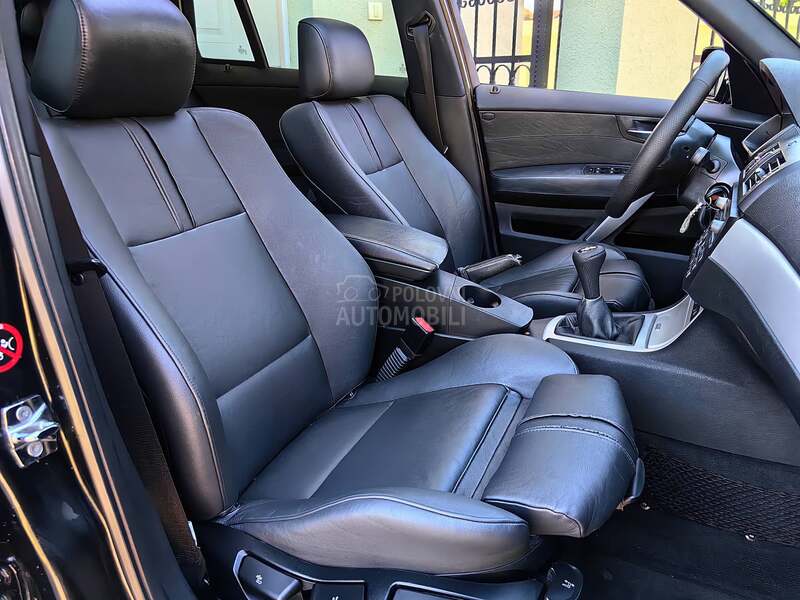 BMW X3 M-PAKET PAN0 NAVl