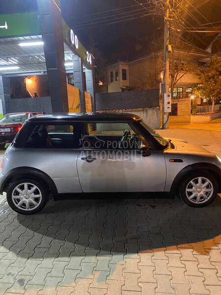 MINI One 
