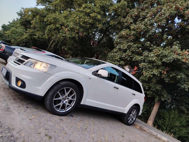 Fiat Freemont 