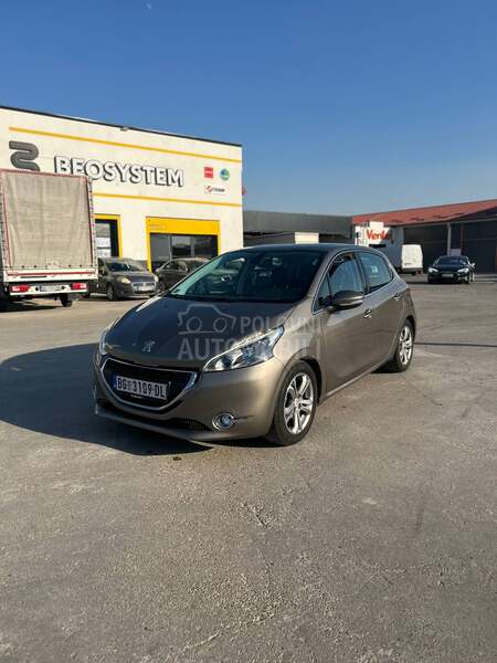 Peugeot 208 1.6 eHdi Led/Nav/Alu