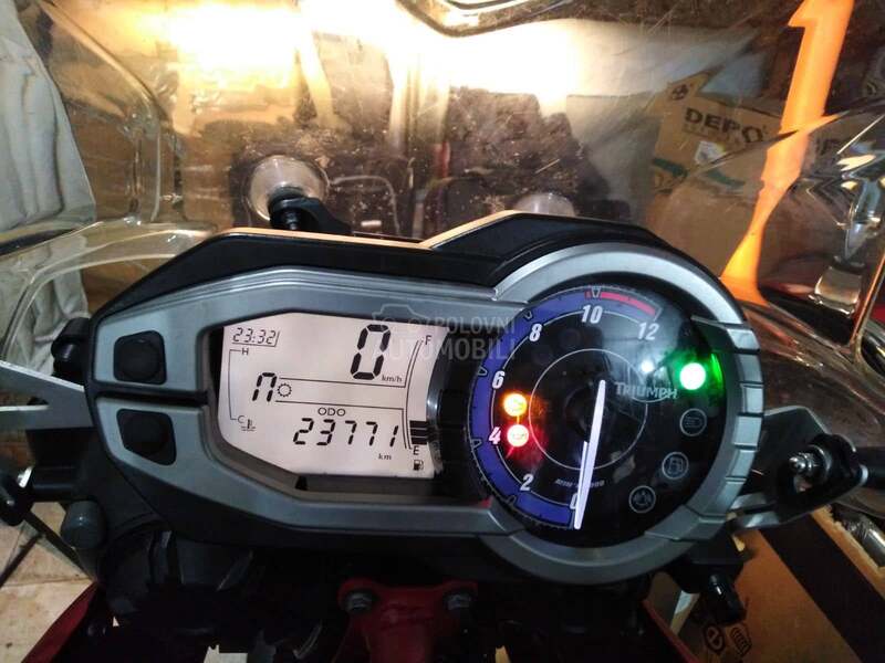 Triumph Tiger 800 XC