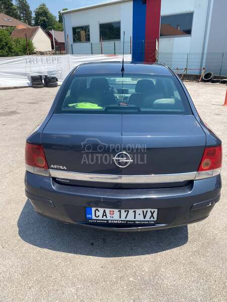 Opel Astra H 