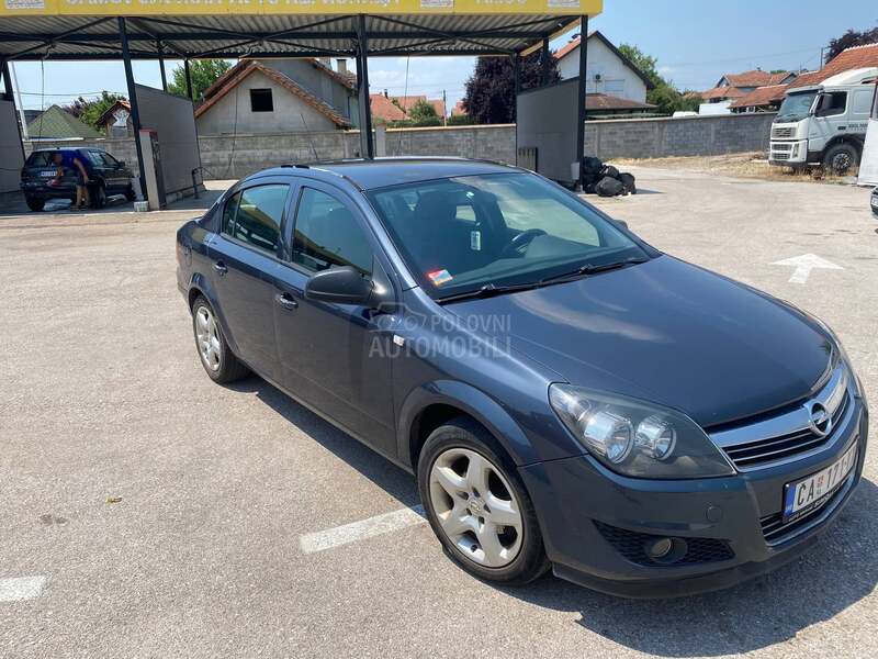 Opel Astra H 