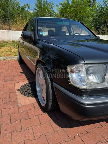 Mercedes Benz W124 om 606