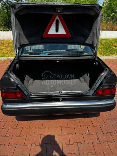Mercedes Benz W124 om 606