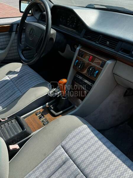 Mercedes Benz W124 om 606