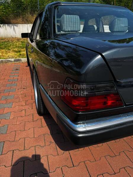 Mercedes Benz W124 om 606