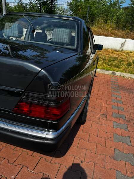 Mercedes Benz W124 om 606