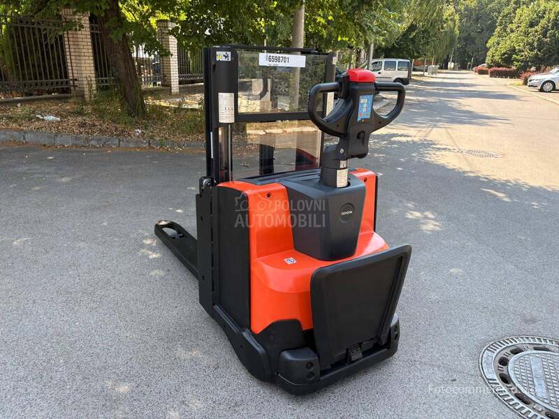 Toyota BT STAKER SWE200D